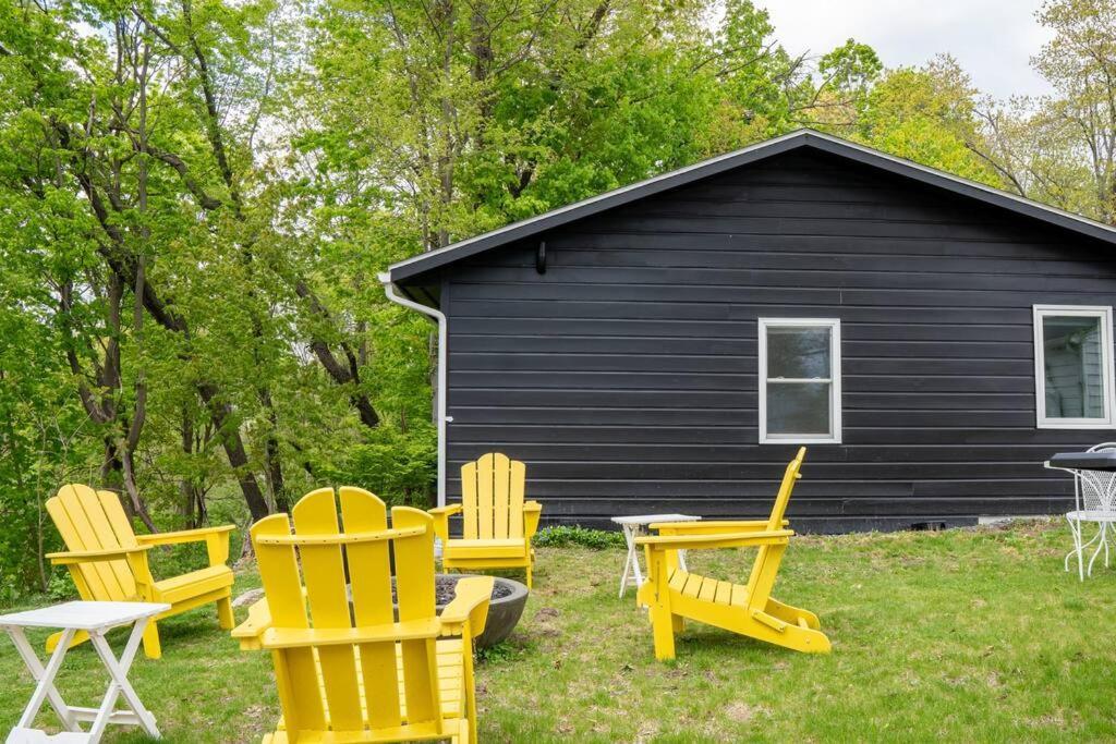 Campfire Cottage Fireplace, Fire Pit & No Chores! คิงสตัน ภายนอก รูปภาพ